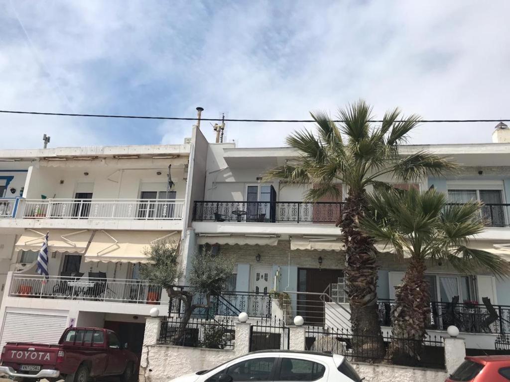 Ferienwohnung E & F Sea View Flat Néa Péramos Exterior foto