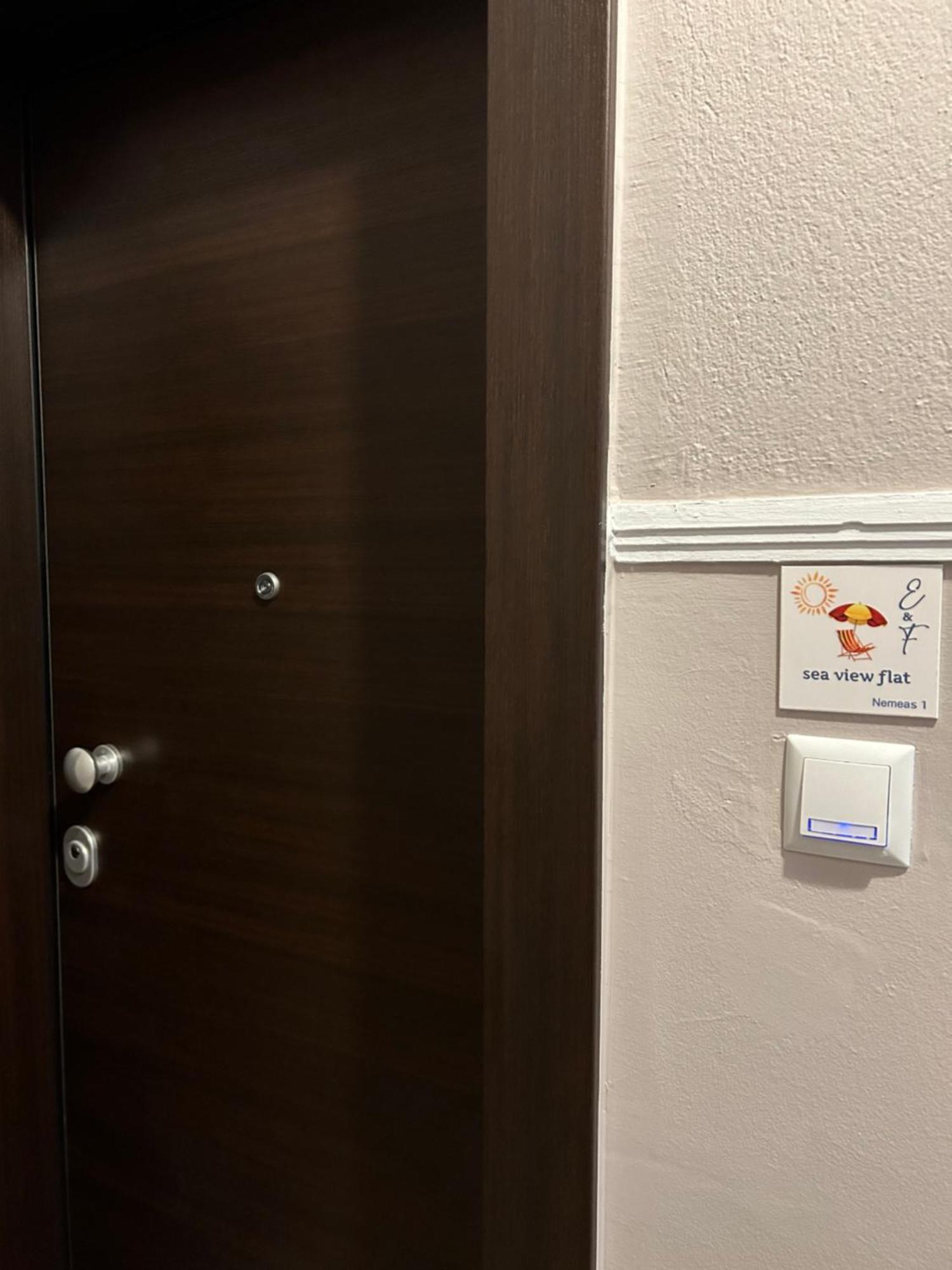 Ferienwohnung E & F Sea View Flat Néa Péramos Exterior foto
